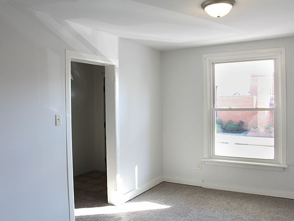 Front Room/Office/Playroom