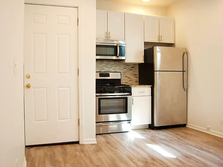 2649 North Wayne Avenue Chicago, IL 60614 — Photo 26