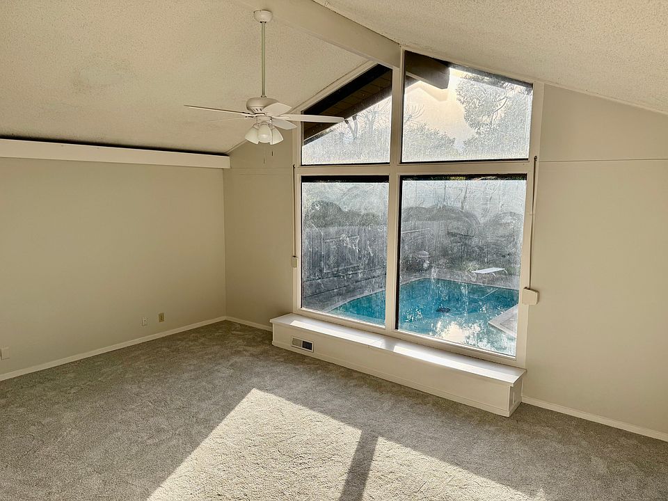 1st image of 8620 Park Vista Dr
