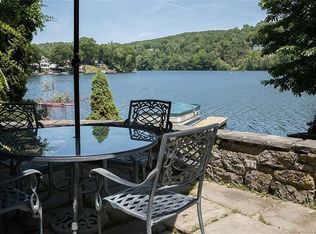 46 Underhill Rd, Sandy Hook, CT 06482