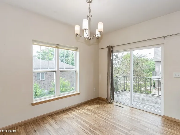 901 Scott Park Dr — Photo 8