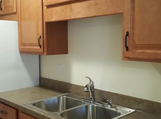 211 Centennial Ave, Hanover, PA 17331