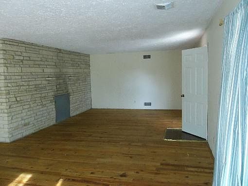 4th image of 1624 N B St