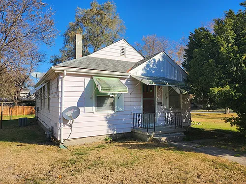 3704 Franklin St Photo 1