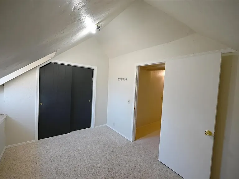 1401 S Lowry St — Photo 26