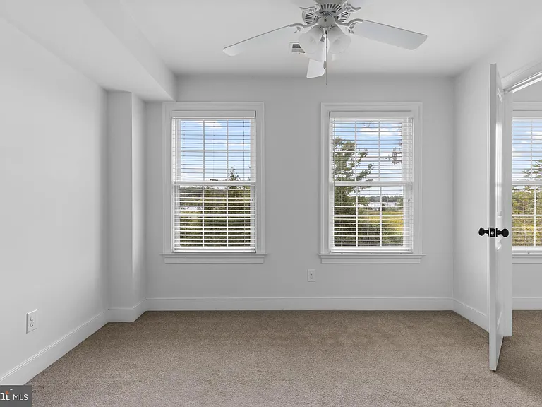 619 W Mulberry St — Photo 22