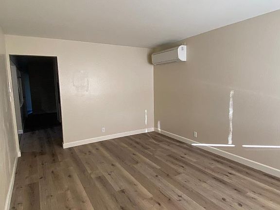 5th image of 2798 Leigh Ave