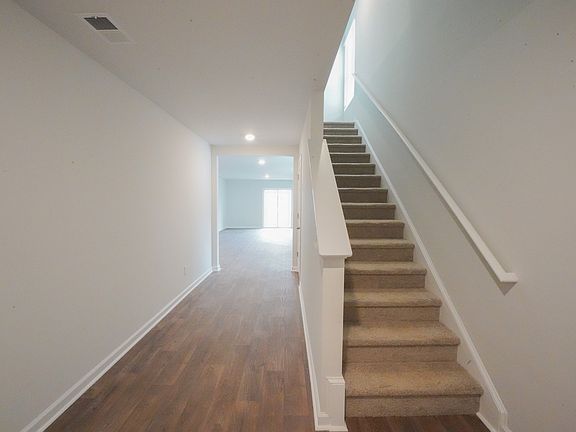 4th image of 492 Coconut Dr #A