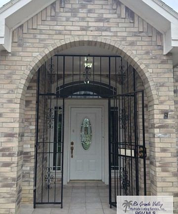 2nd image of 1723 Violet Dr