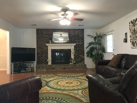 4th image of 1600 Merrywood Dr