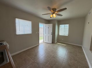 339 E 19th St APT D, Long Beach, CA 90806