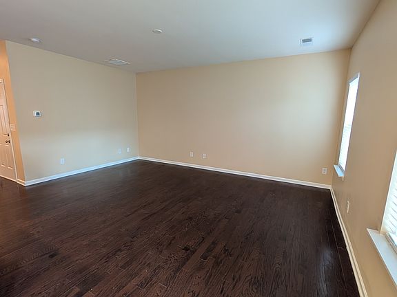 4th image of 5013 Spring Arbor Ln