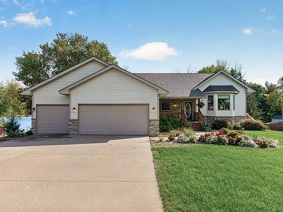 3rd image of 28319 Lakeside Ln