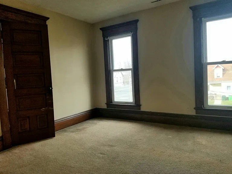 1015 S Arch Ave — Photo 8