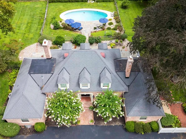 1025 Welsh Rd, Huntingdon Valley, PA 19006