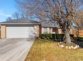 409 Huddleston Ct, Springtown, TX 76082