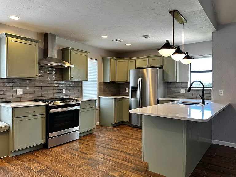 505 SW 77th St — Photo 11