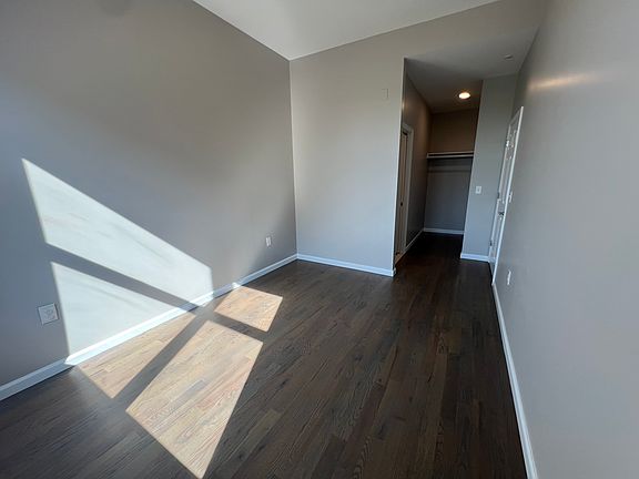 5th image of 189-195 Avenue E #301