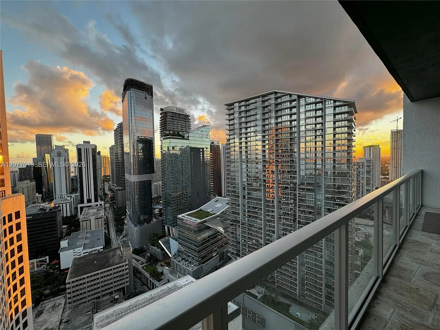 500 Brickell West Condo — Photo 3