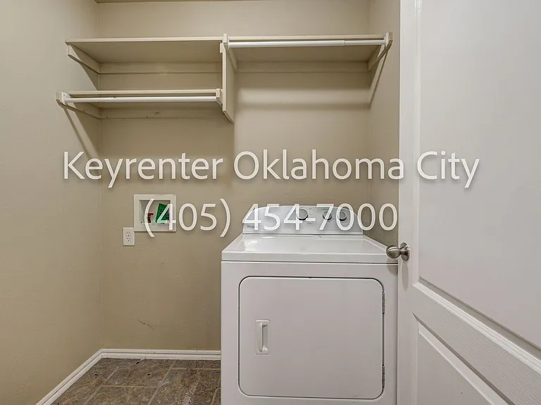 629 E Linden Ln — Photo 20