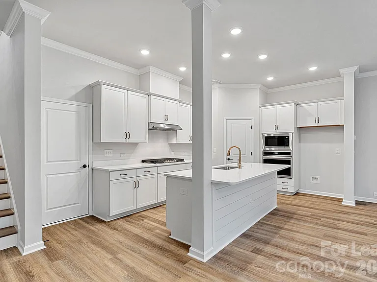 8054 Houser St — Photo 9