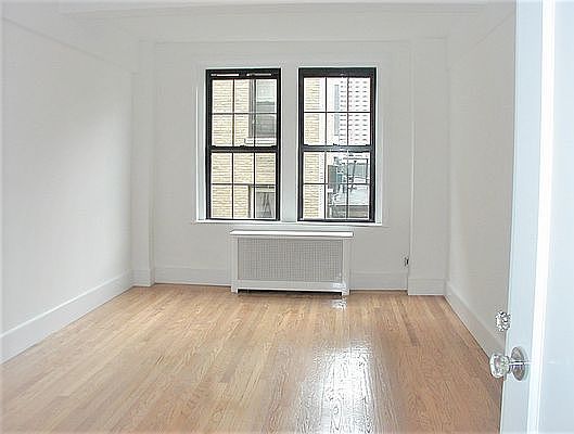 2nd image of 50 W 72nd St APT 311