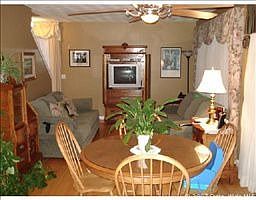 4th image of 155 Goldenrod Dr