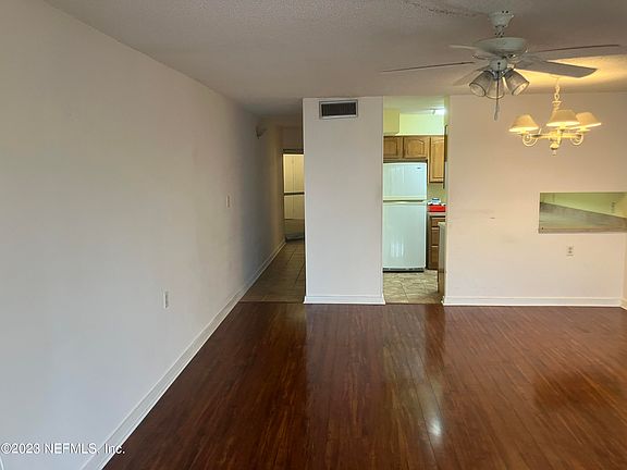 3rd image of 1071 EDGEWOOD Avenue #605