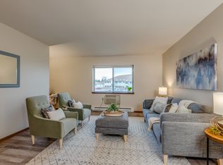 Modern Apartments Available Now!, Pt Washington, WI 53074