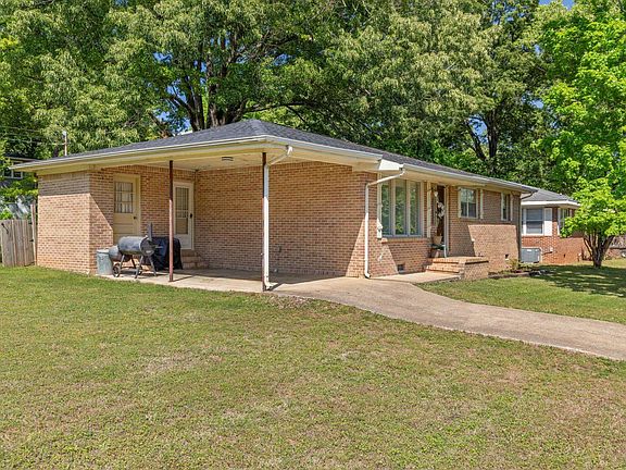 3rd image of 1505 Pinehurst Blvd