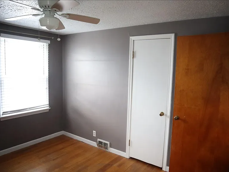 1343 Pagel Ave #2 — Photo 15