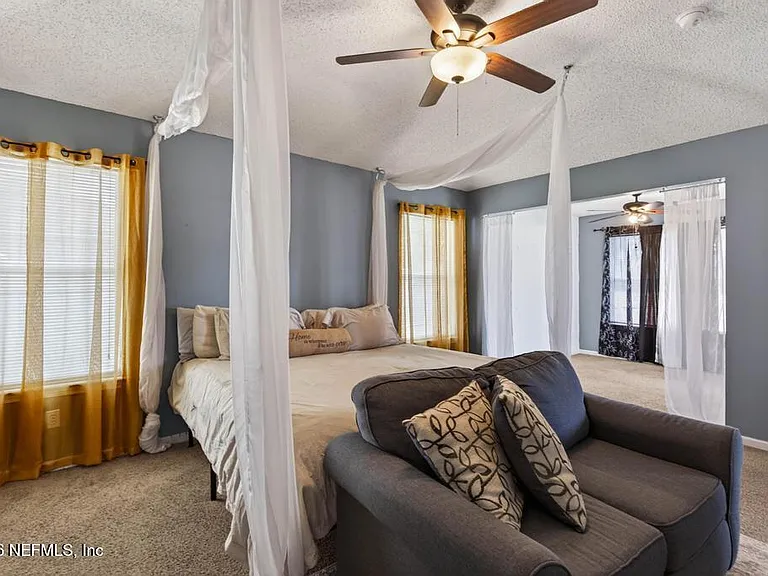10842 Lydia Estates Dr — Photo 35