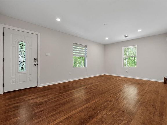 3rd image of 3690 Asbury Ln SW