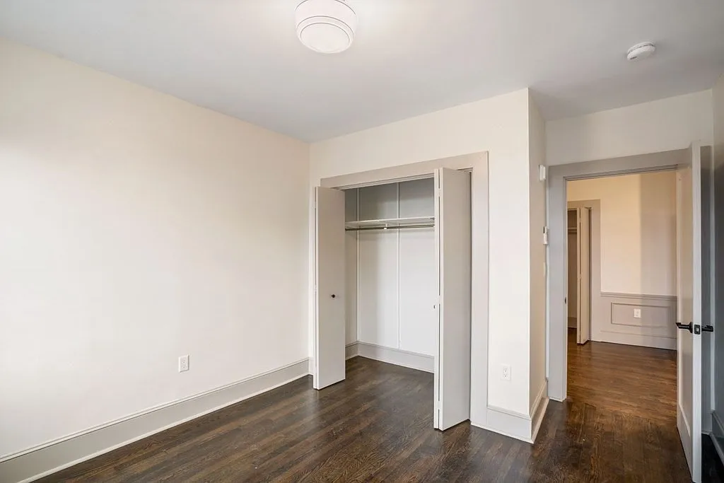 2 bed, 9999 sqft, $3,600 — Photo 4