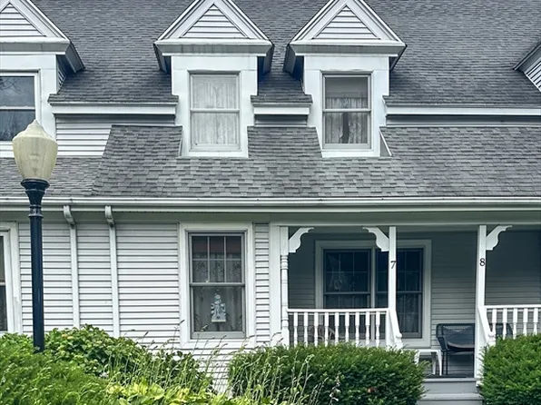 169 Main St APT 7, West Springfield, MA 01089