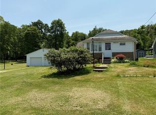 4598 Maple Grove Rd SE, Uhrichsville, OH 44683