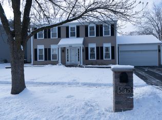 5875 Constitution Ave, Gurnee, IL 60031