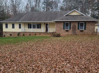 44 Myra Dr, Crossville, TN 38572