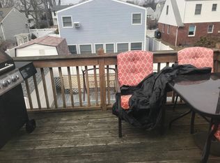 60 E Hollywood Ave, Lindenhurst, NY 11757