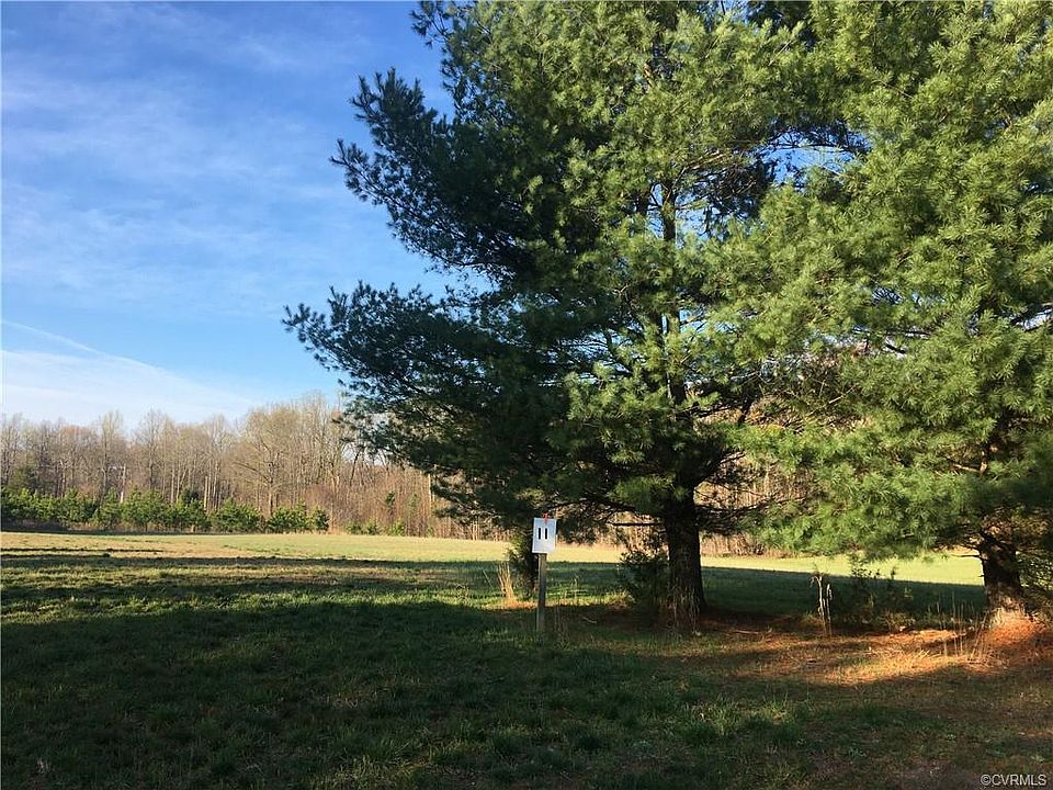 1st image of 15195 Whitetail Hollow Ct