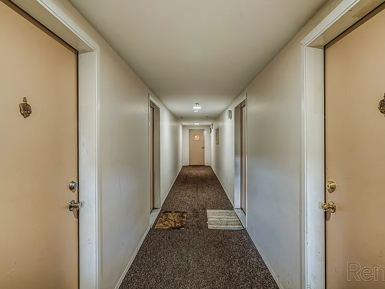 Fernwood Apartments — Photo 9