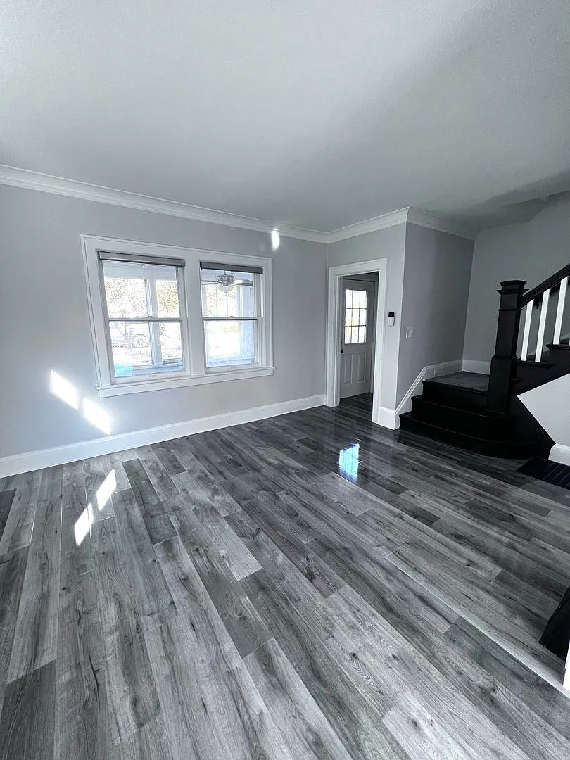Available August 3st - 3 Bed 1 Bath Home! — Photo 2