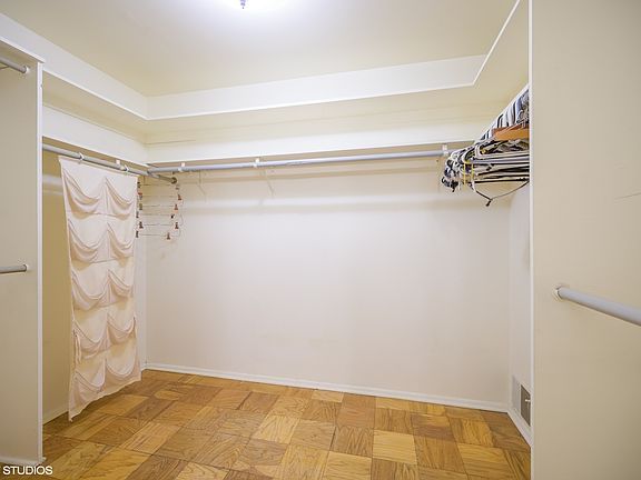 5th image of 1220 Park Ave W APT 136