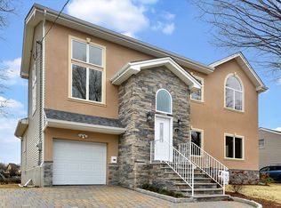 37-10 Sycamore Dr, Fair Lawn, NJ 07410
