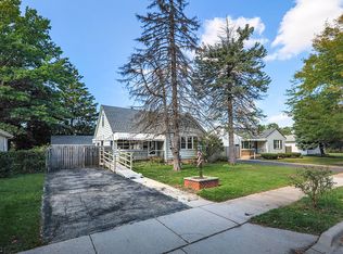 1215 N Prairie Ave, Joliet, IL 60435