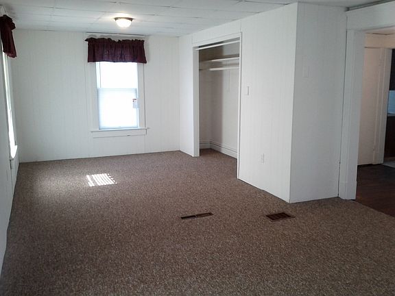 Living room/ Dining room