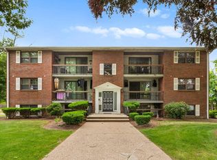 1 Centre St APT 9, Canton, MA 02021