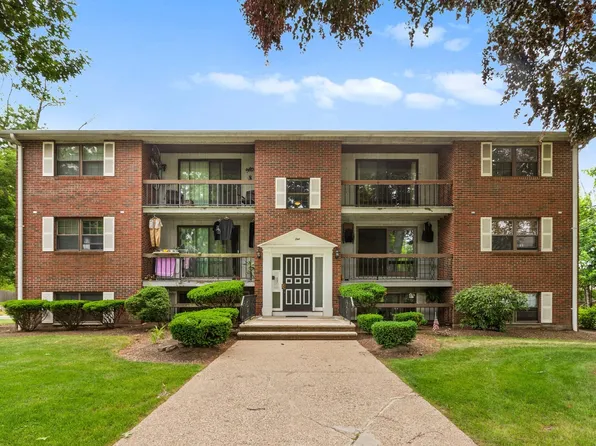 1 Centre St APT 9, Canton, MA 02021