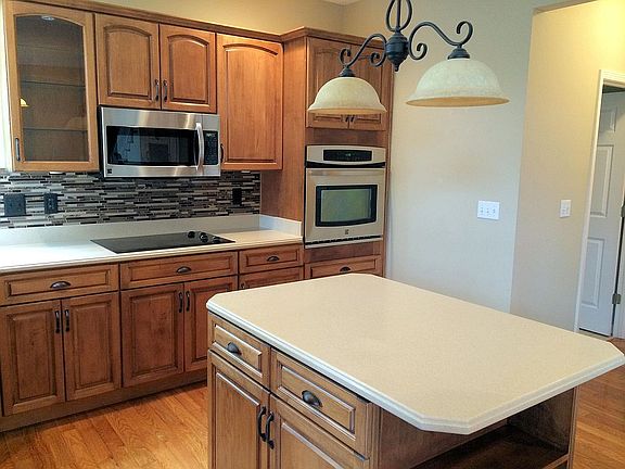 2nd image of 1 Wolfe Creek Ct