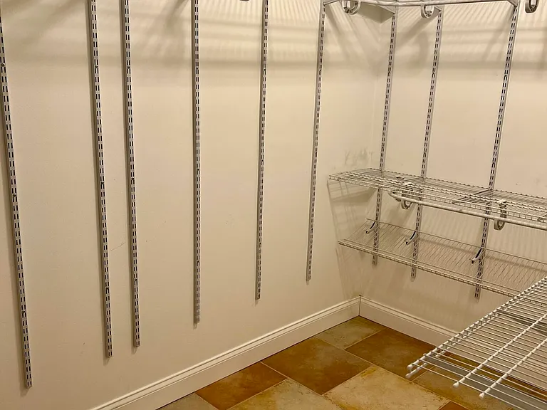 2372 Windham Dr — Photo 15
